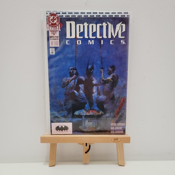 DC Comics Detective Comics Batman comicbooks. Issues 604, 606, 627, Annuals 3&4 - Picture 2 of 6